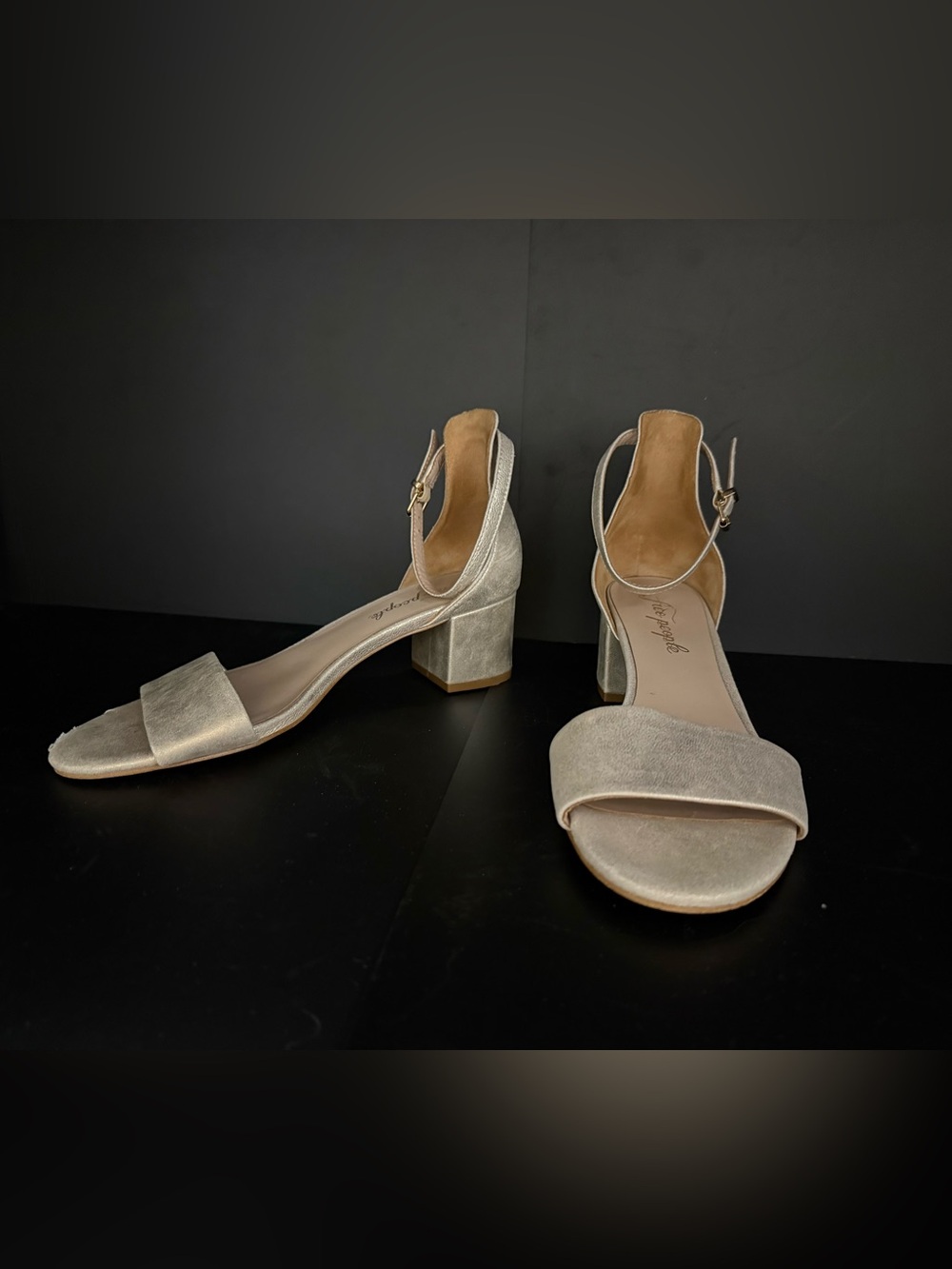 Free People Metallic Block Heel Sandals – Women’s EU 39 / US 8.5-9 Shimmery - Picture 3 of 11